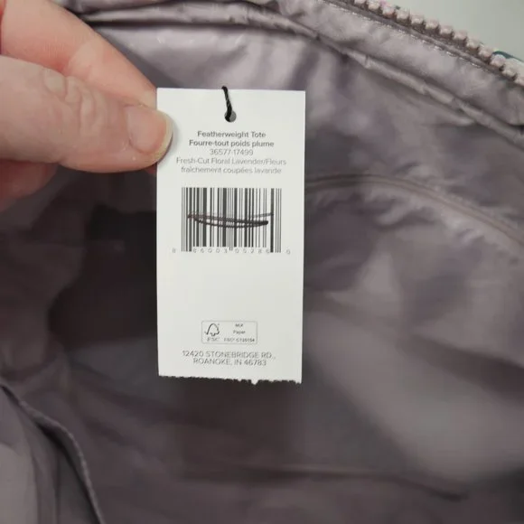 Vera Bradley Featherweight Tote Travel Bag Fresh-Cut Floral Lavender Nylon NWT - Picture 7 of 8